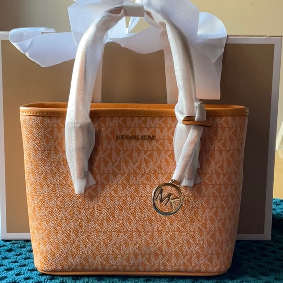 🌞  MICHAEL  KORS JET SET TRAVEL LOGO TOTE BAG 🌞 NWT 🌞 - Picture 3 of 16